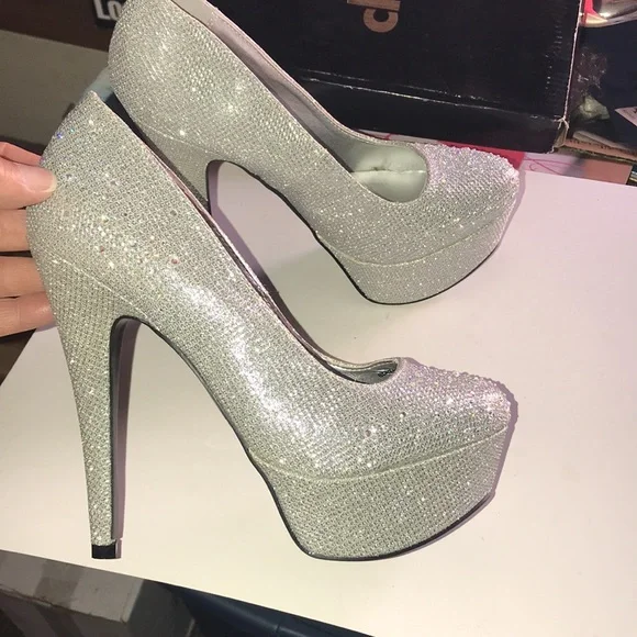 Women’s Charlotte Russe Platform Heels - Picture 6 of 12